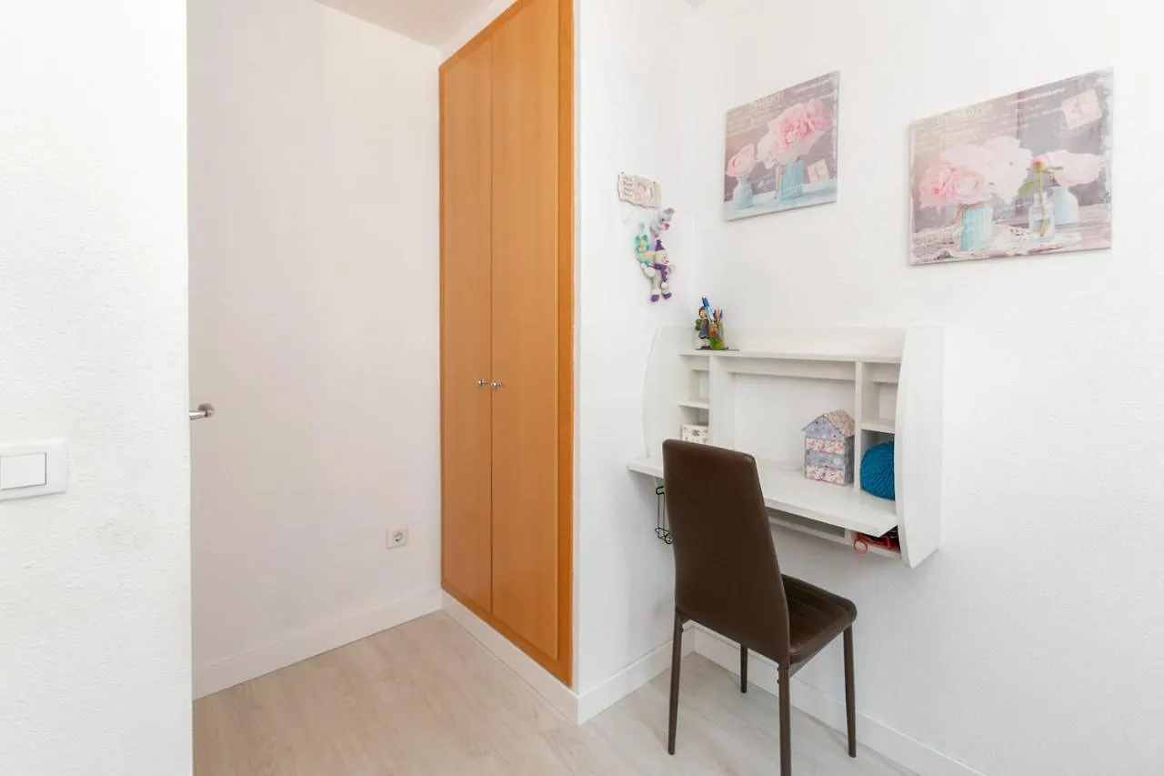 Apartamento Con Terraza Y Vista Piscina Apartment Roses 0*,